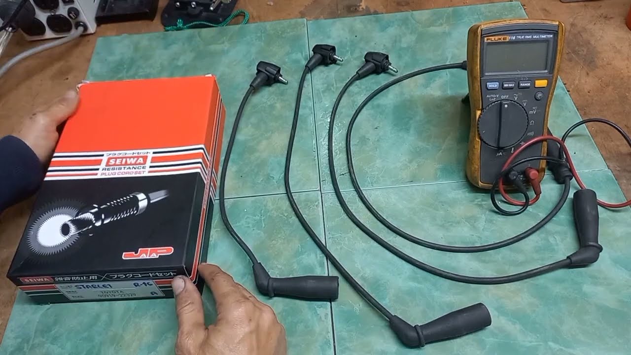 Diferencia de resistencia entre un cable de bujía usado y uno nuevo.