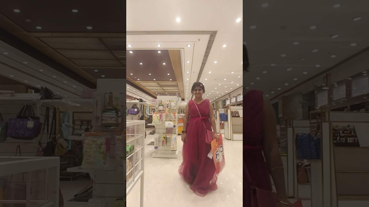 Eluru CMR ShoppingMall 🛍️ vlogs 😊💃#shoppinghaul#shoppingmall#shoppingvideo#shoppingtime#shorts#eluru