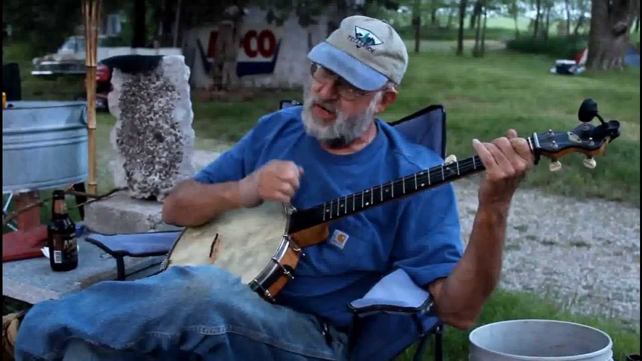 Keep That Skillet Good 'n Greasy / Old Timey Banjo Player Dale Frazier