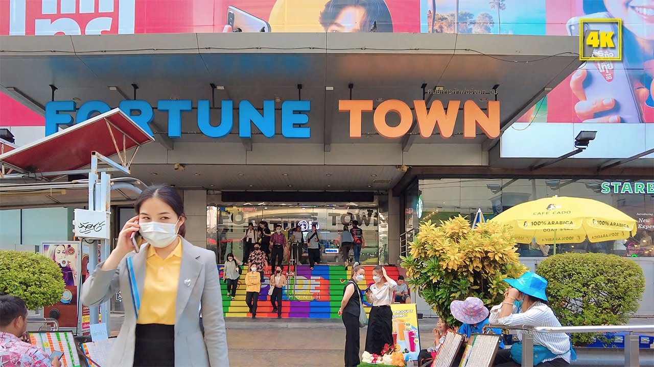 BANGKOK Super market Fortune Town(RAMA9) Loutus's , Electonics goods , it & camera mall