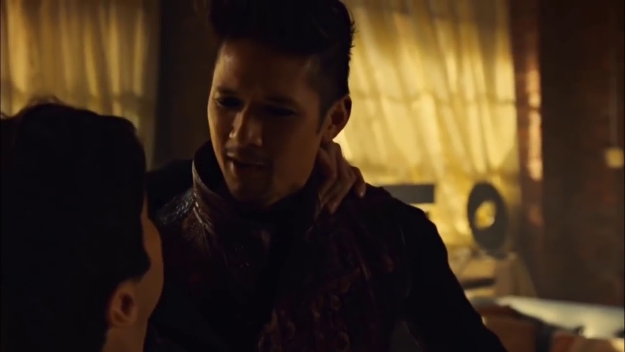 Twilight Trailer Malec Style