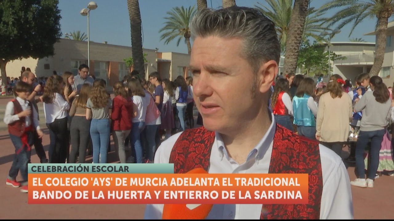 El colegio 'Ays' celebra el bando de la huerta y el entierro de la sardina