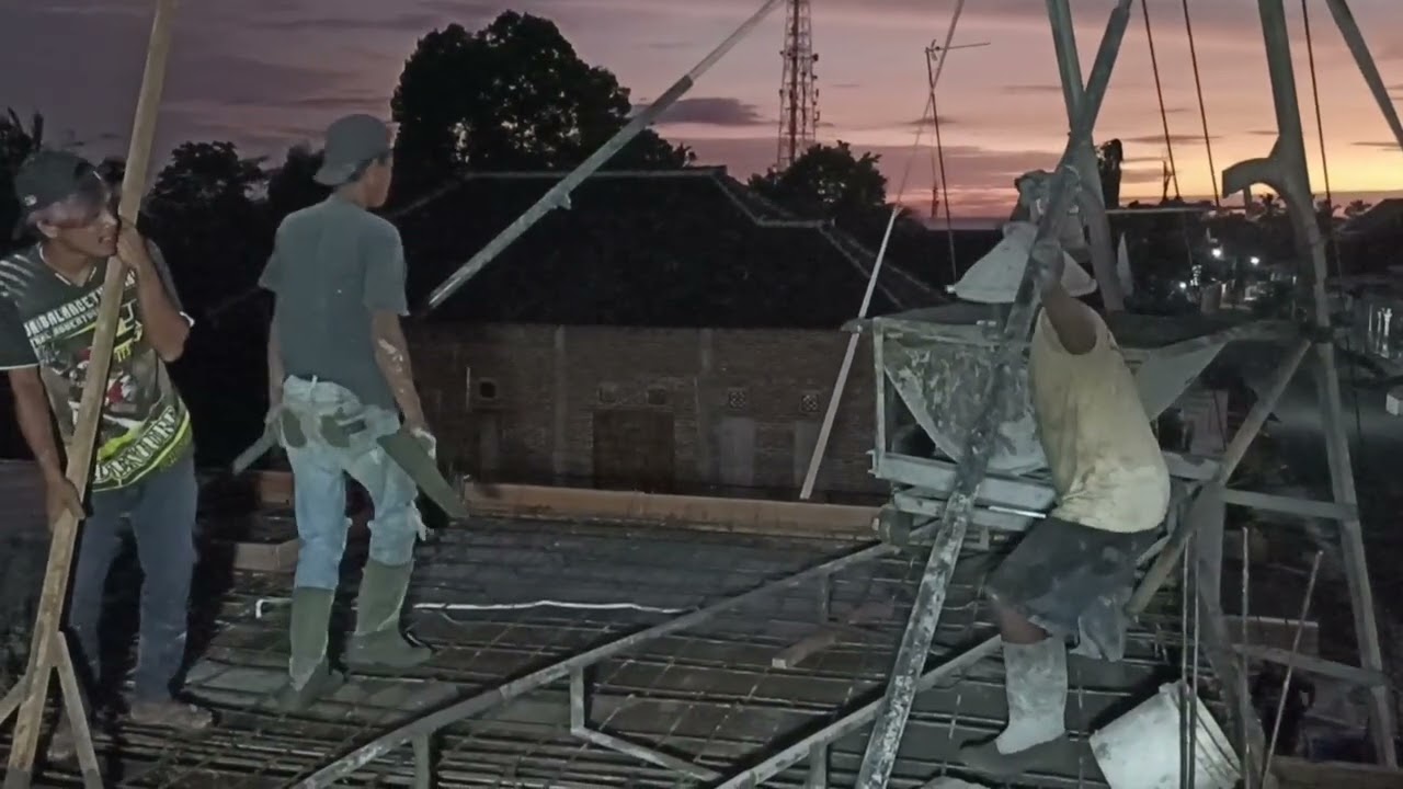 Pengecoran Lift Cor + Ready Mix Malam hari di Desa Doko Kab.Blitar Info jasa Pengecoran 085932559499