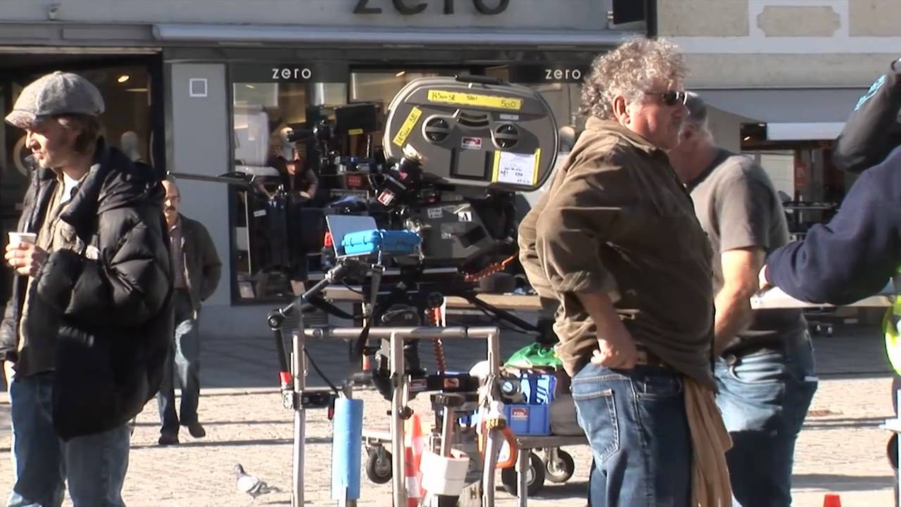 Die Lugge-Br&uuml;der am Set  - Ueli Steiger (Kamera) zu 