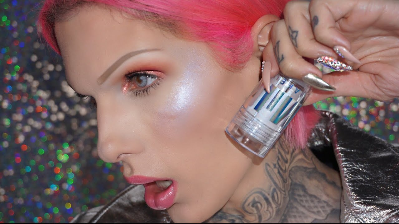 HOLOGRAPHIC HIGHLIGHTER: Review & Swatches! | Jeffree Star