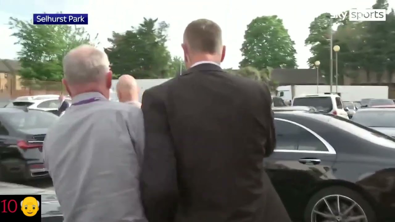 1️⃣0️⃣👴's Bodyguard Pushes Gary Cotterill Out The Way For Harassing Him - 22/05/22 🤯😵😳🤕🥴🧐