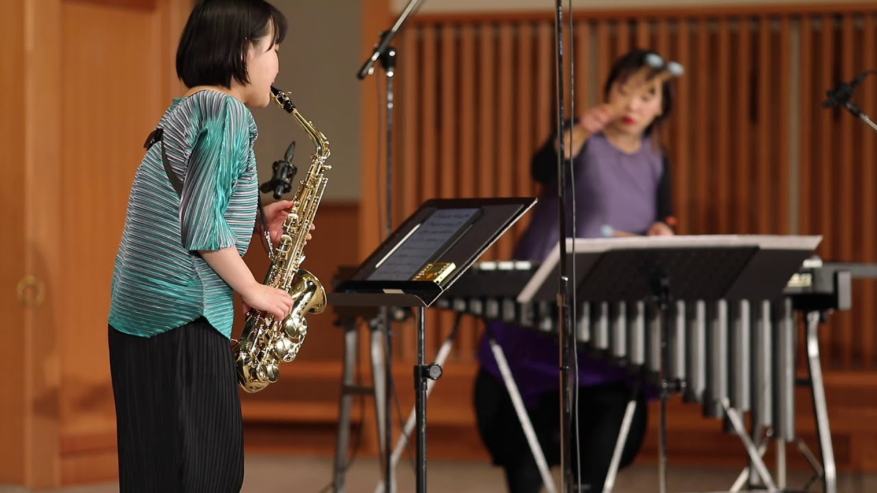 Alto Voltango for alto saxophone and vibraphone / Luis Naón