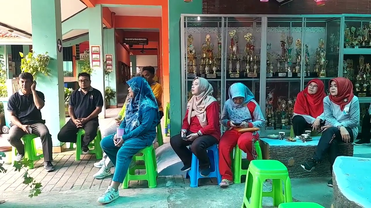 BIMBINGAN TEKNIS BUDIDAYA ANGGUR DI PADEMANGAN OLEH OM TARTO SUDIN PENDIDIKAN JAKARTA UTARA