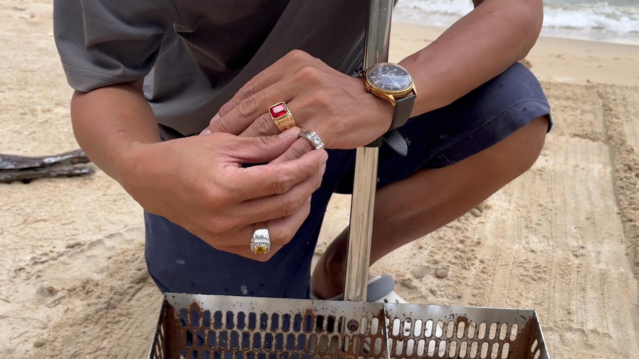 Beach Clean Up Finds Gold Ring, LEGO, Chocolate & So Much Trash! 💍🧱🍫🌊