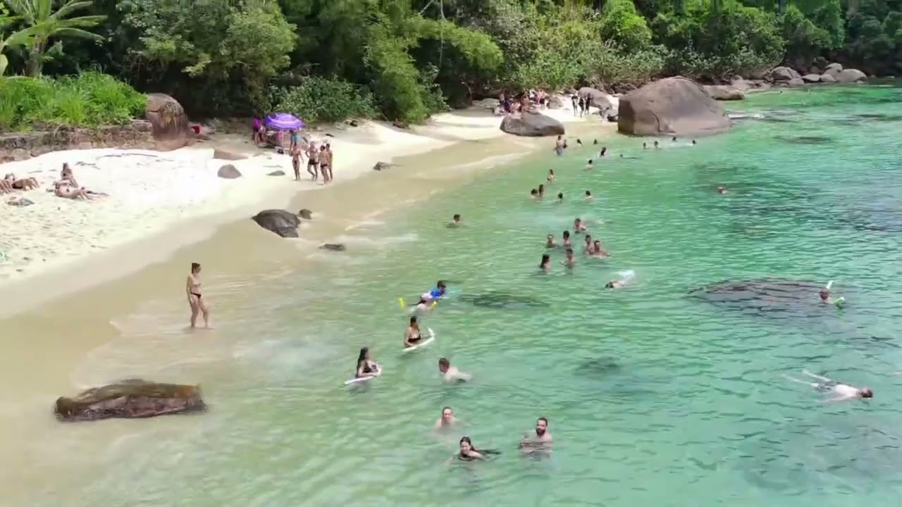 Ilha das couves um pequeno voo...praia maravilhosa 