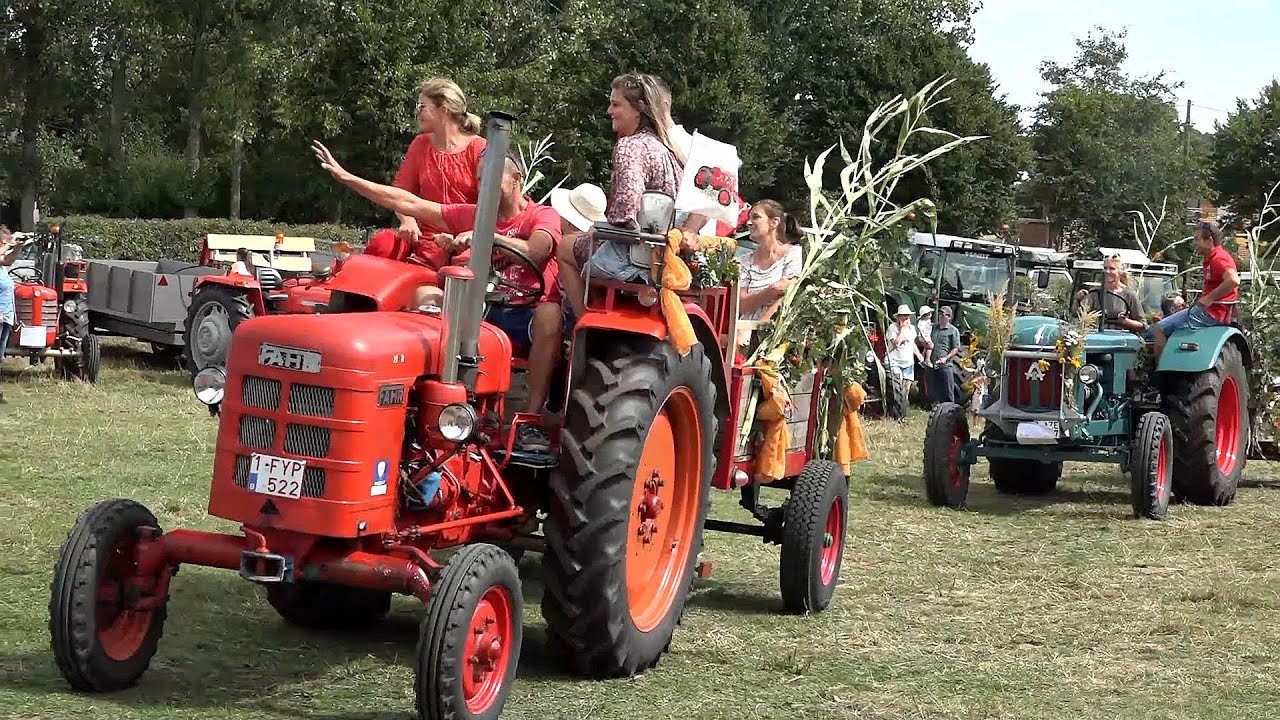 Eintreffen der Oldtimer auf dem Festgelände- Traktoroldtimertreffen in Lontzen / Belgien 21.08.2022