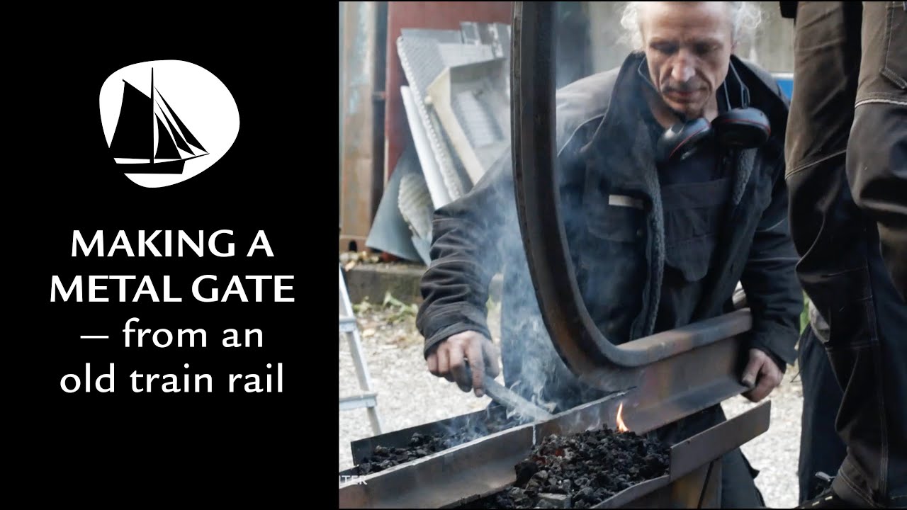 Making a metal gate, using an old train rail - blacksmithing