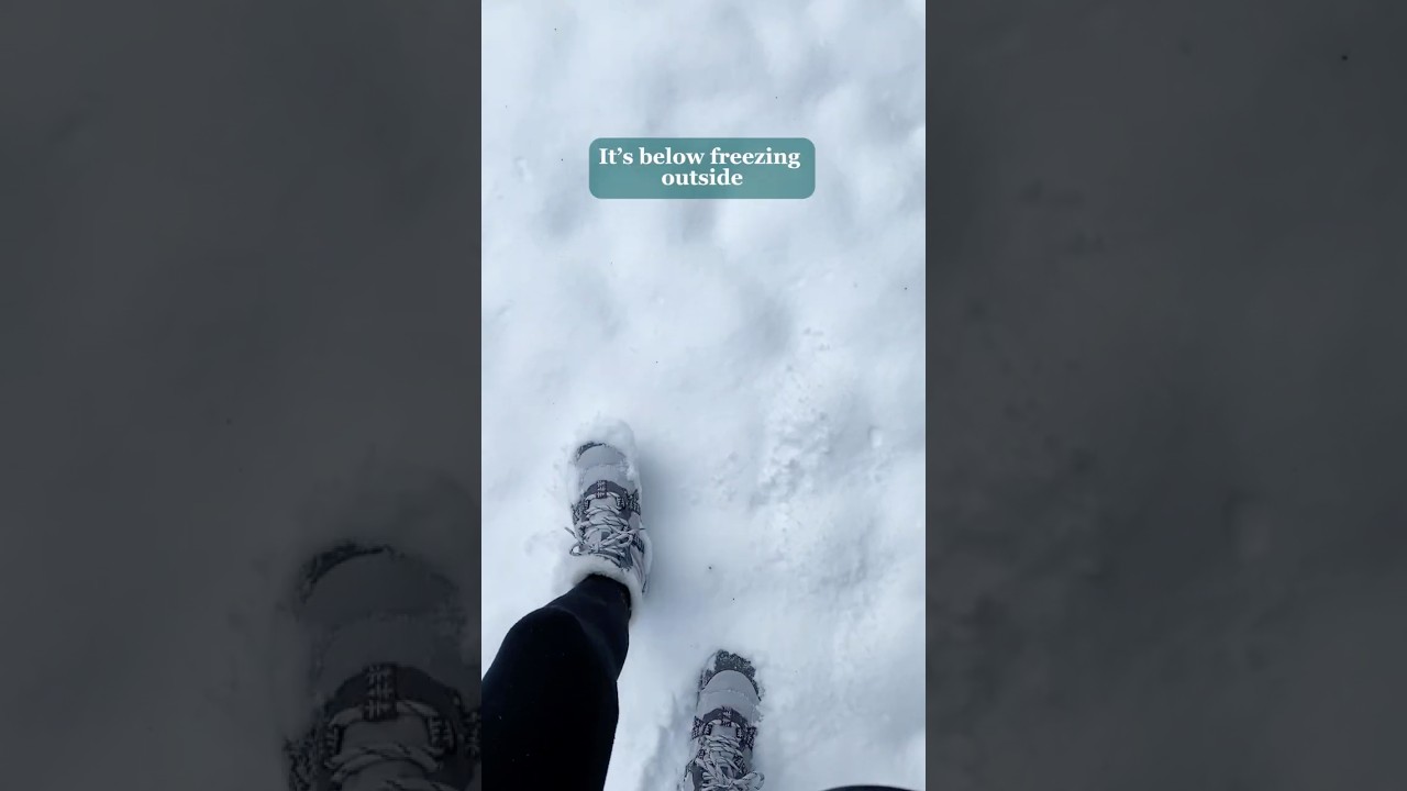 Yes, barefoot boots can be warm enough for snow! Here's how. #barefootboots