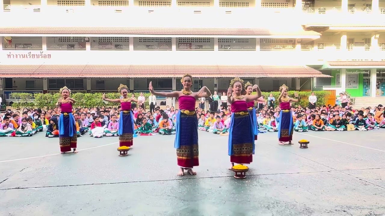 ฟ้อนเทพลำพูน พิธีงานวันเด็กแห่งชาติ 2568 โรงเรียนใบบุญลำพูน