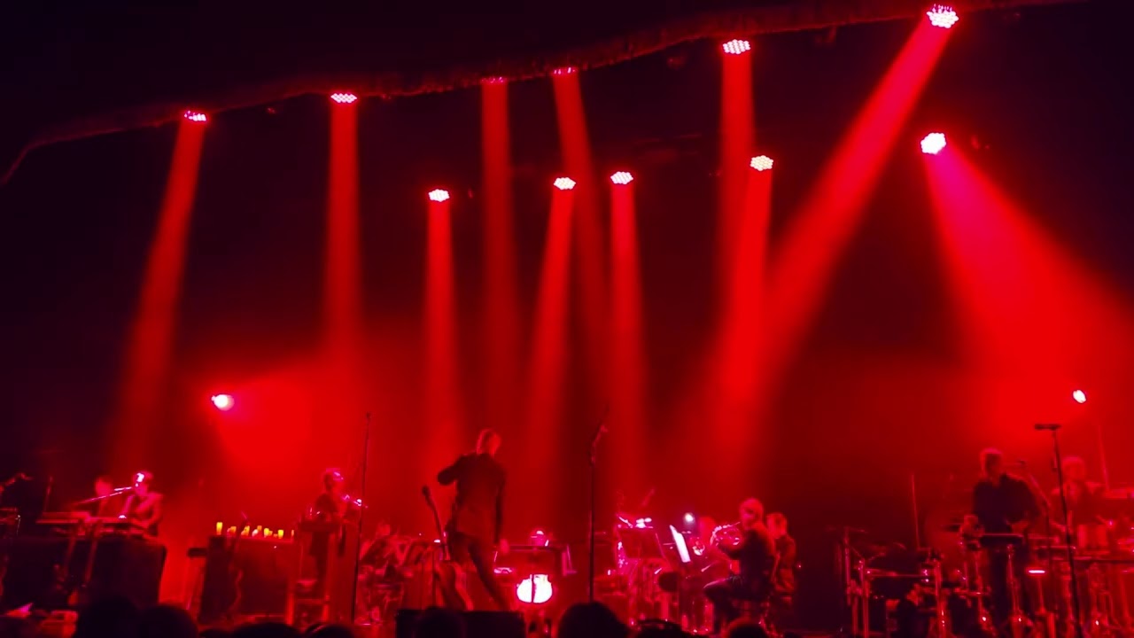 Someone's in the Wolf. Queens of the Stone Age - Catacombs Tour at the Fox Theatre Detroit 