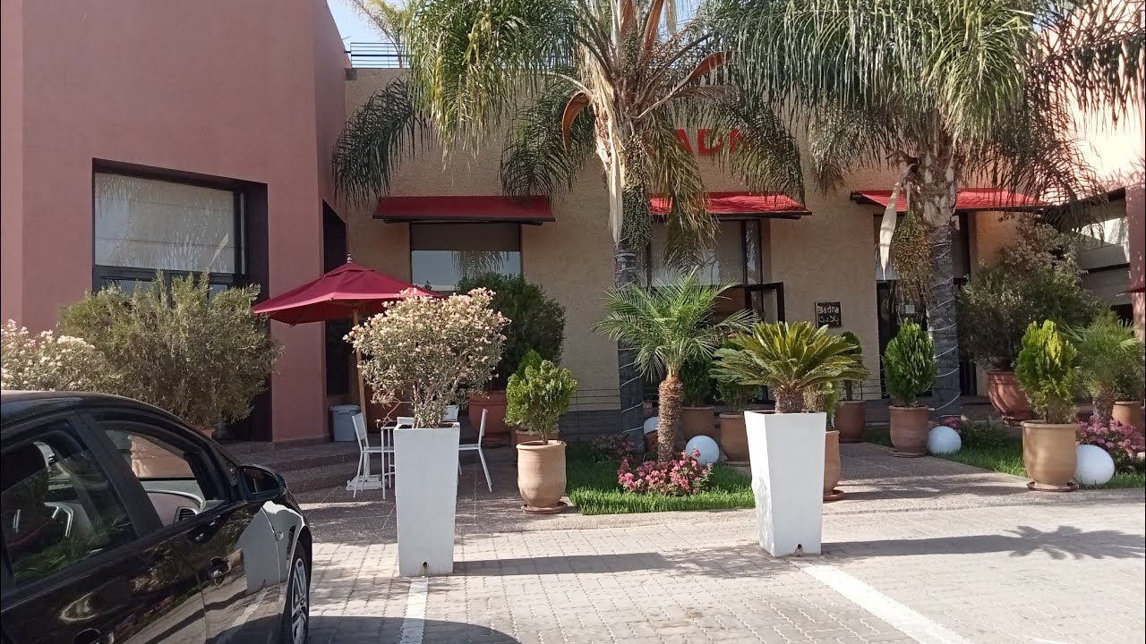 caf&eacute; Bladna