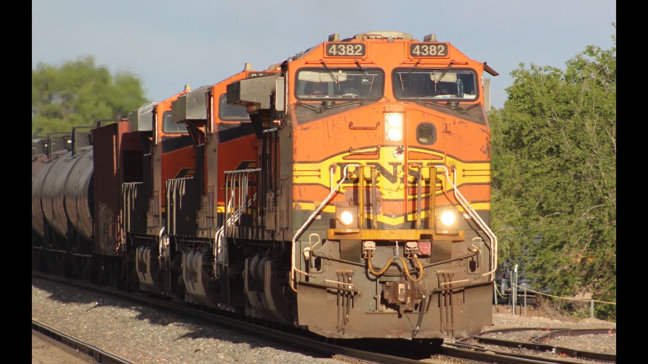 Railfanning in Flagstaff Arizona w/ ATSF, KCS, CP, FXE, NS, UP, and friendly crews.
