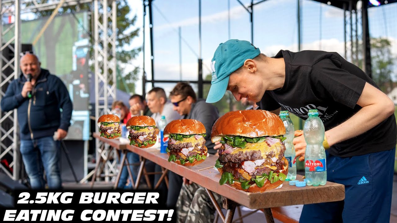 GIGA BURGER EATING CONTEST (REAL EATING SPEED) | BURGER DAY 2022 | PRIZES WORTH 2000 CZK!!