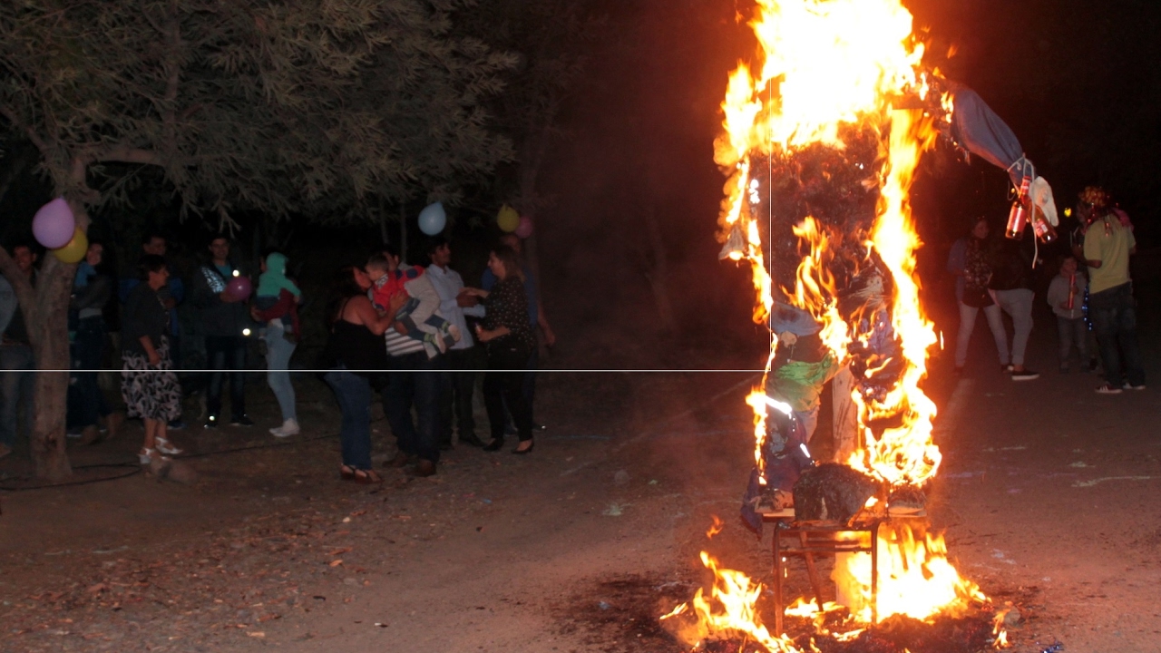 TRADICION Despidiendo AÑO VIEJO En GUERRERO y MICHOACÀN | YARI CRUZ 💚