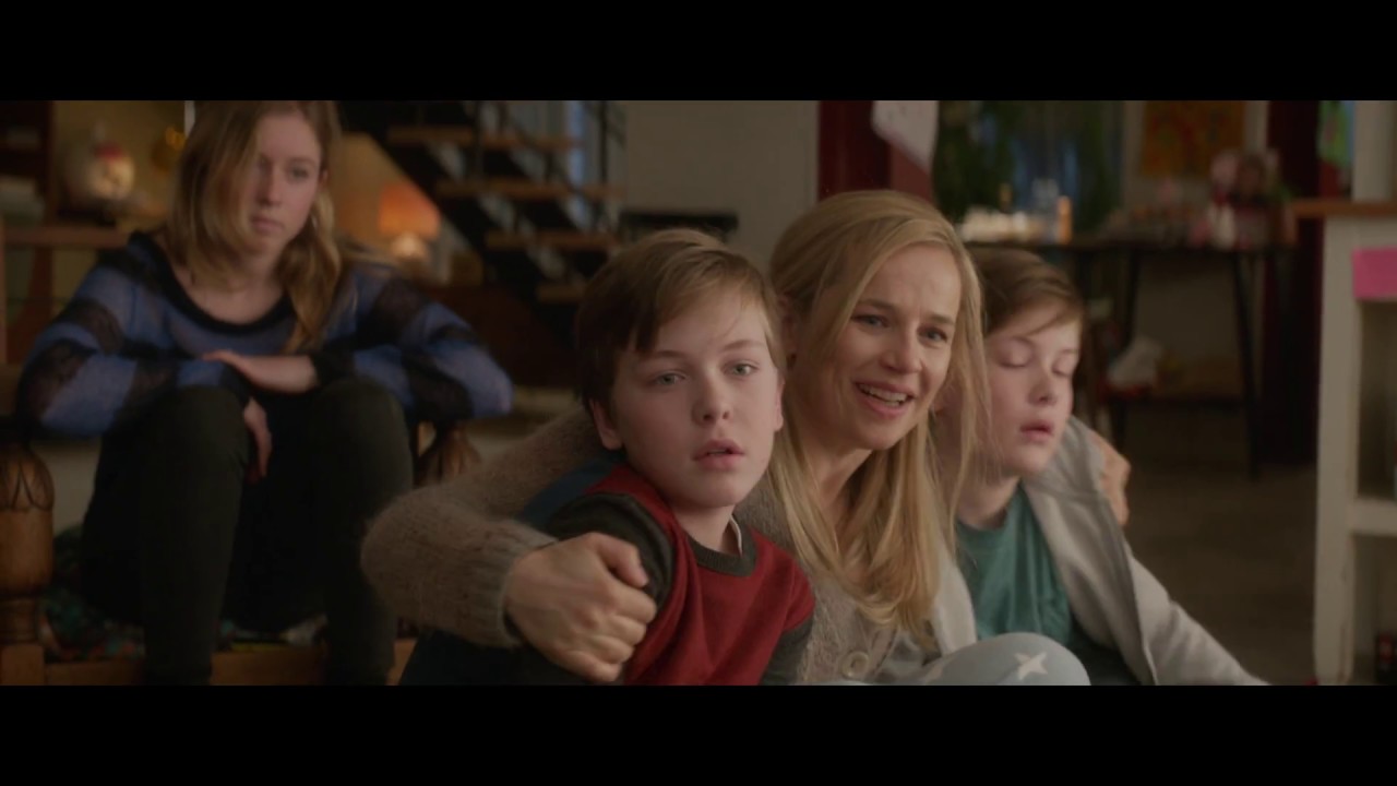 Soof 2 titelsong clip - Janne Schra 'Don't Dream It's Over'