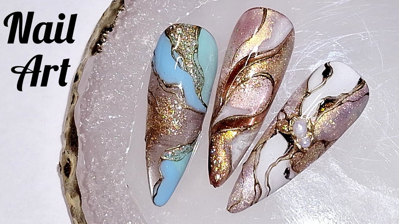 Шикарный новогодний маникюр. Встречаем 2025 год /Chic New Year's manicure. Let's welcome 2025.