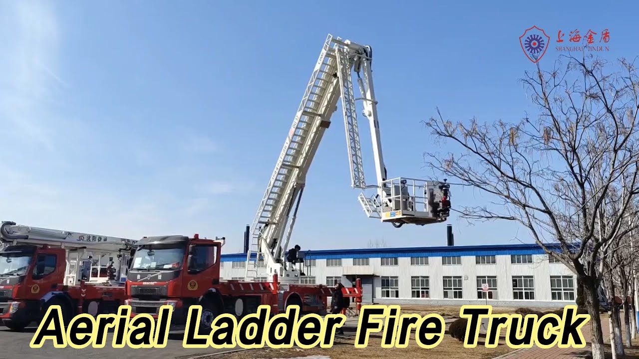 Volvo Chassis Aerial Ladder Fire Truck 44m Height With 7000kg Tanker