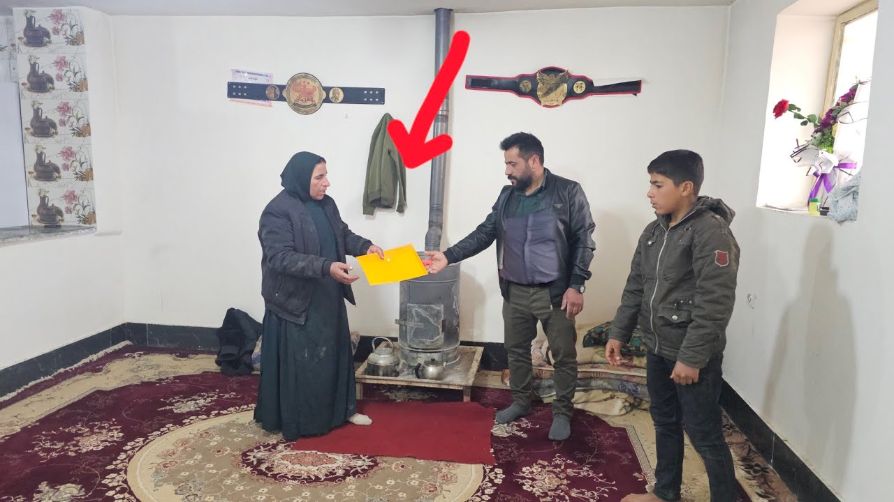 An exciting day:A suspicious meeting betwen Hojat and a divorced woman and a verbal clash with Nasib