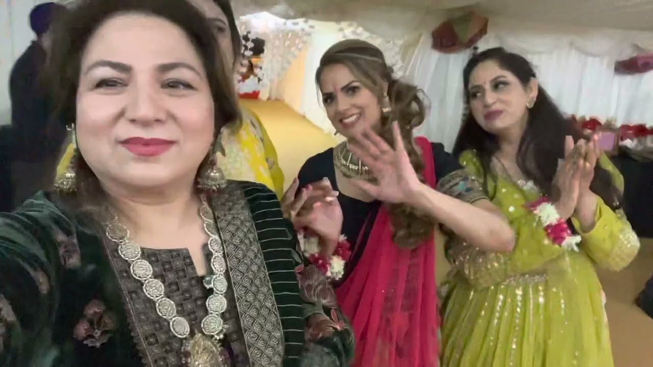Sangeet singer 