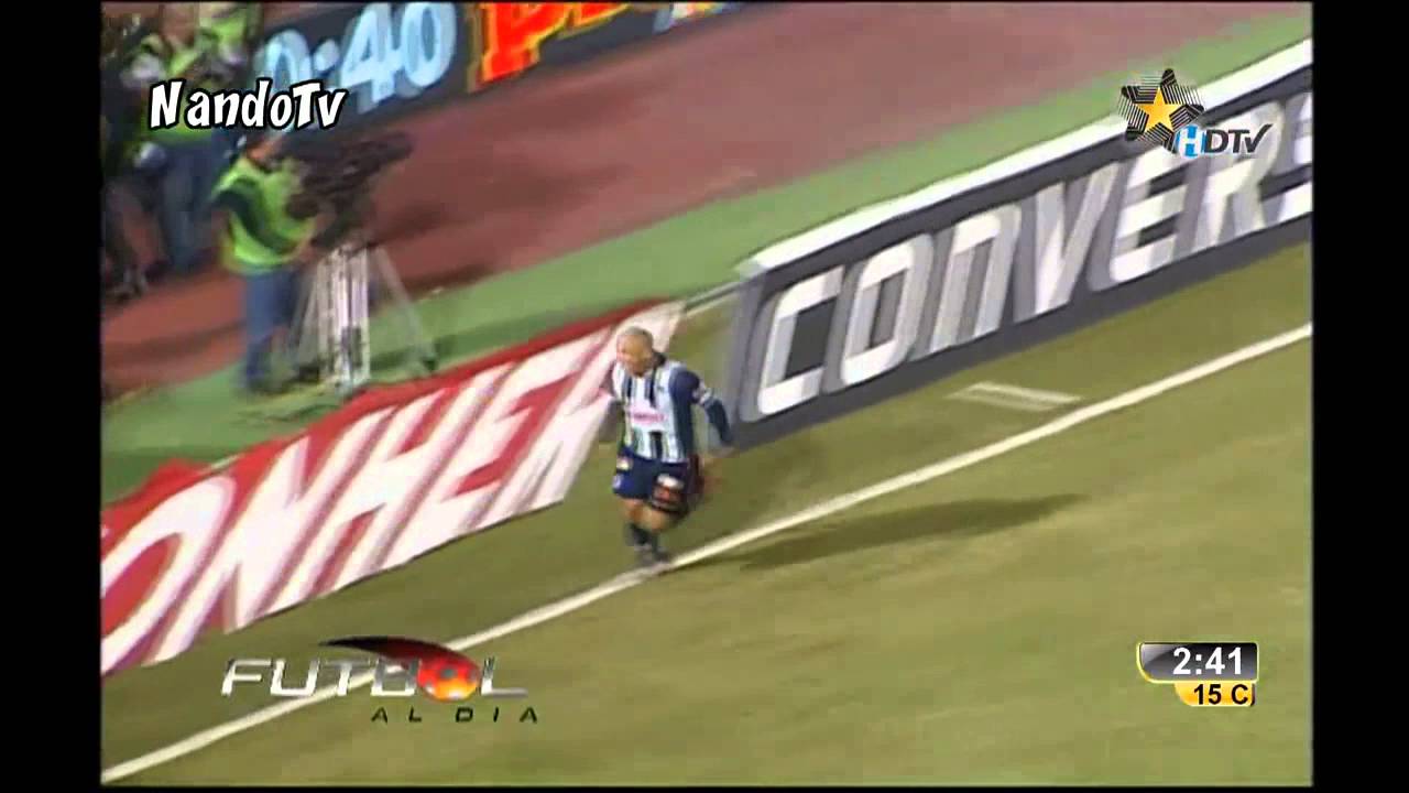 Gol de Humberto Suazo en la Final del 2010 con 3 diferentes narradores.