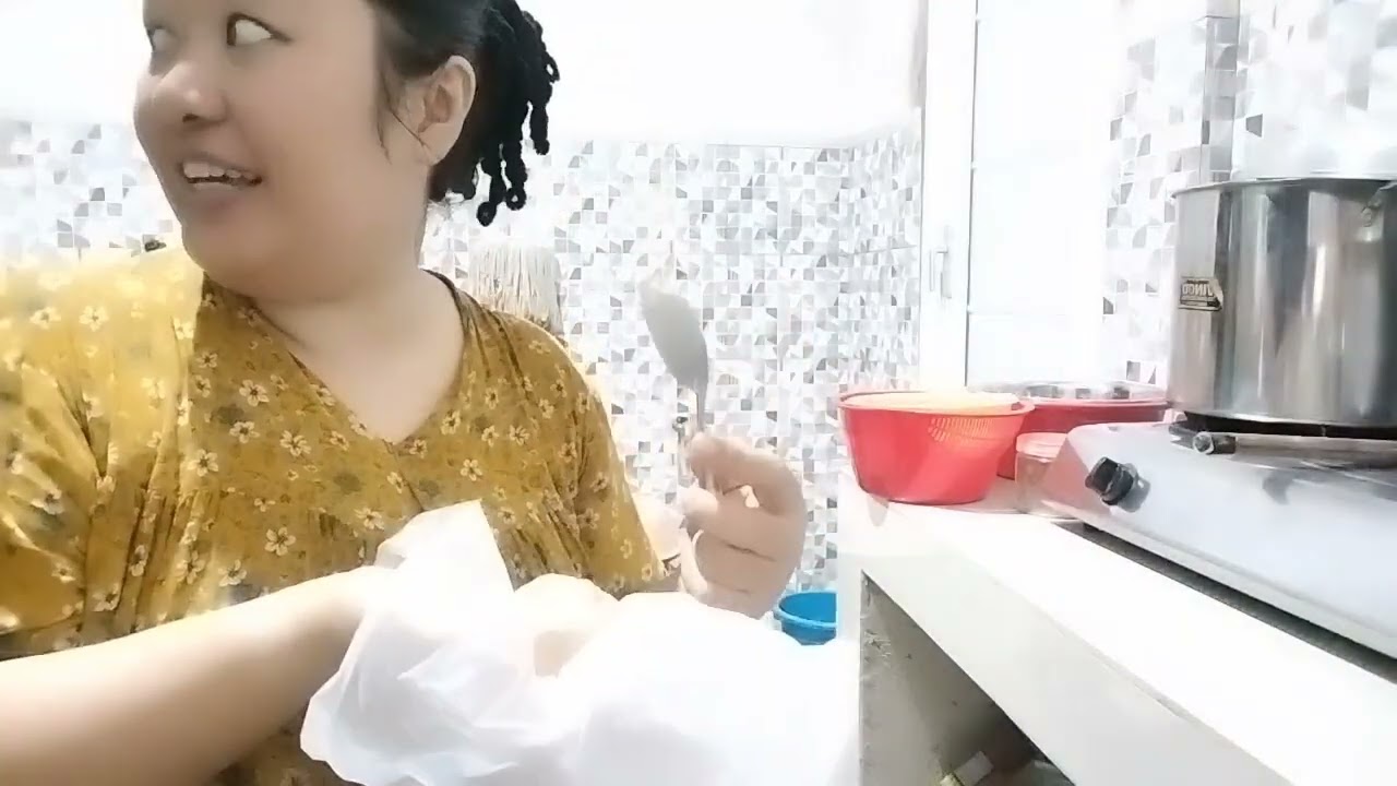 BIKIN BAKSO LAGI 
