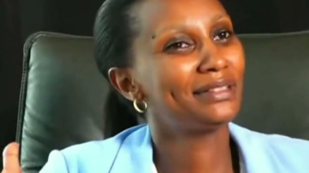 Lishali.1 yaje yisize isenda avuze kubyahanuwe sicovia ngo umugabo yanjya mumihango  uraseka uhwere🔥