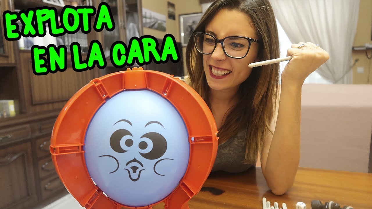 ¡EXPLOTANDO GLOBOS EN NUESTRA CARA! | Lyna y sus Juguetes