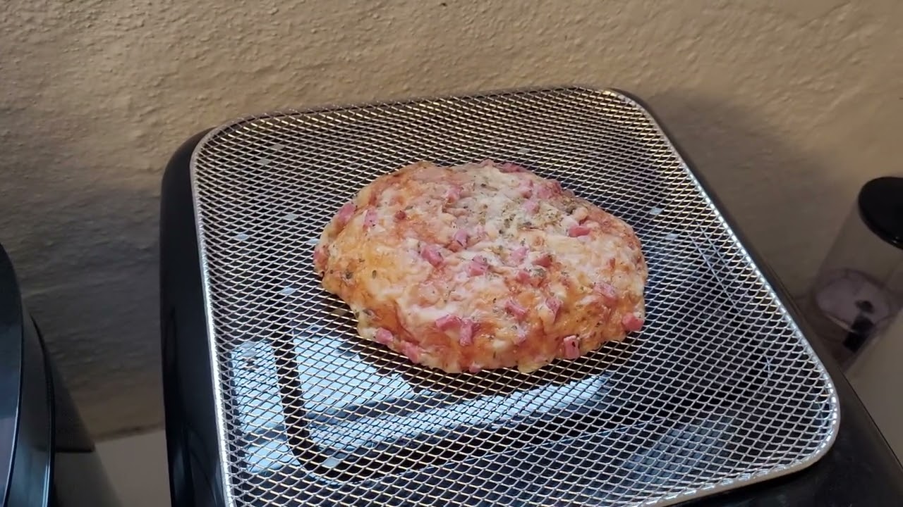 Lifehack med pizza focaccia,  skinke og ost - Airfryerovn fra Epiq.
