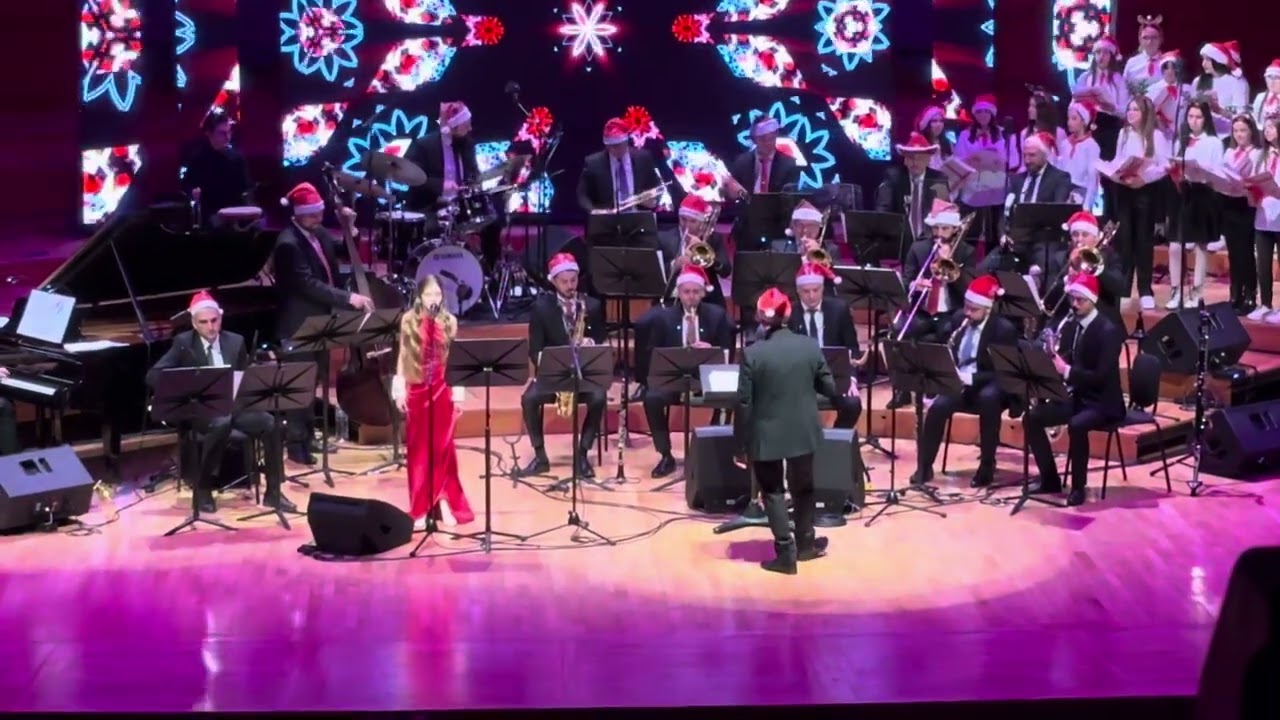 Nela Mancheska & National Jazz Orchestra 🇲🇰🇲🇰- All i want for Christmas is you Mariah Carey 🩵❄️❤️🎄