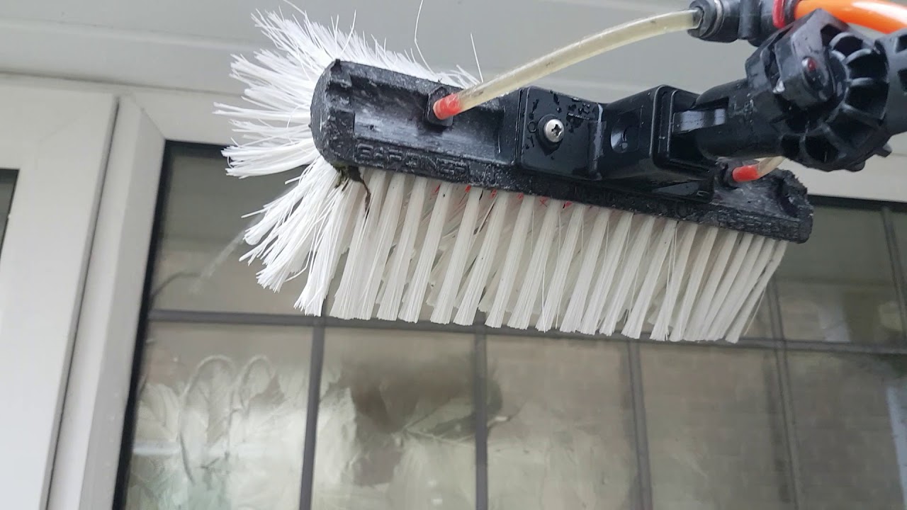 Window Cleaning - How to - WFP - Water fed pole - Leaded Glass