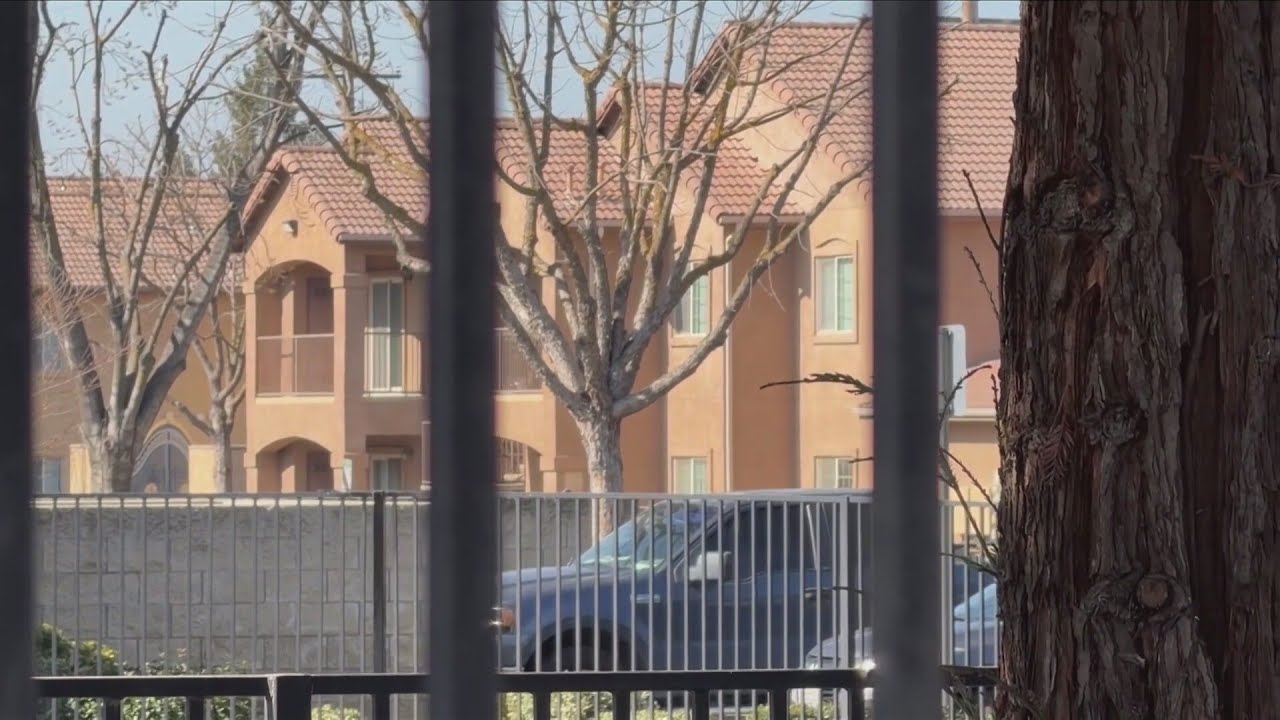 'Be aware of your surroundings': Locals on area where 75-year-old fatally stabbed in Visalia