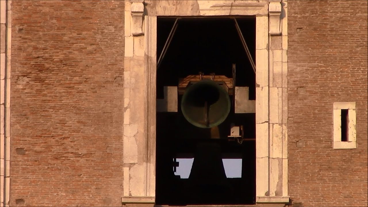 Campane della Basilica di Santa Chiara d'Assisi in NAPOLI, v.397