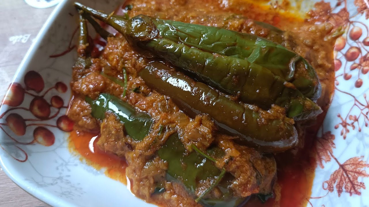 सबसे आसान मसालेदार साबूत बैगन की रेसिपी .... Baingan Masala Recipe