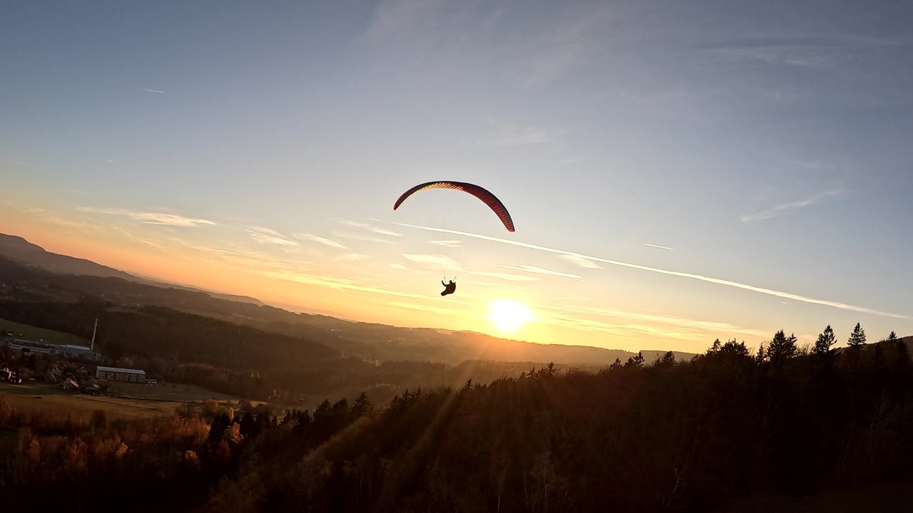 2025 11 07 Paragliding - Zásada - strong conditions - golden hour