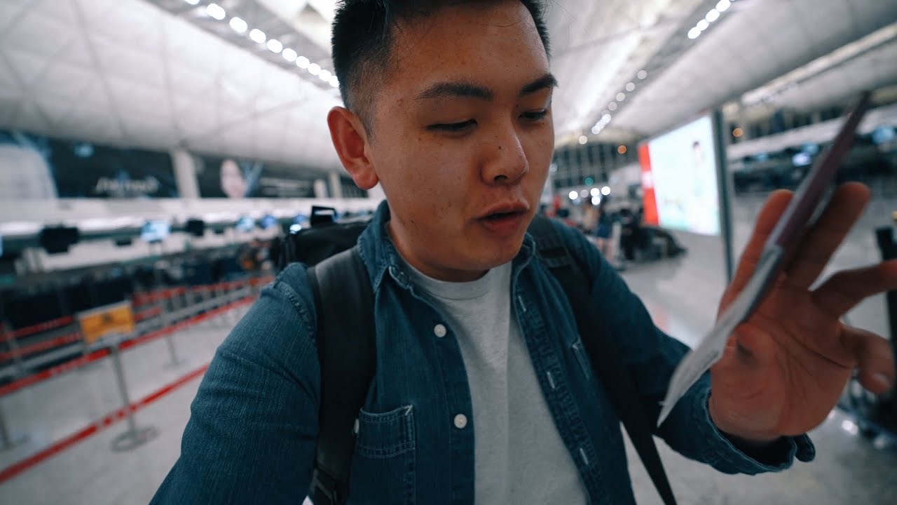 HONG KONG AIRPORT IS SO BIG - TRAVELLING TO LONDON