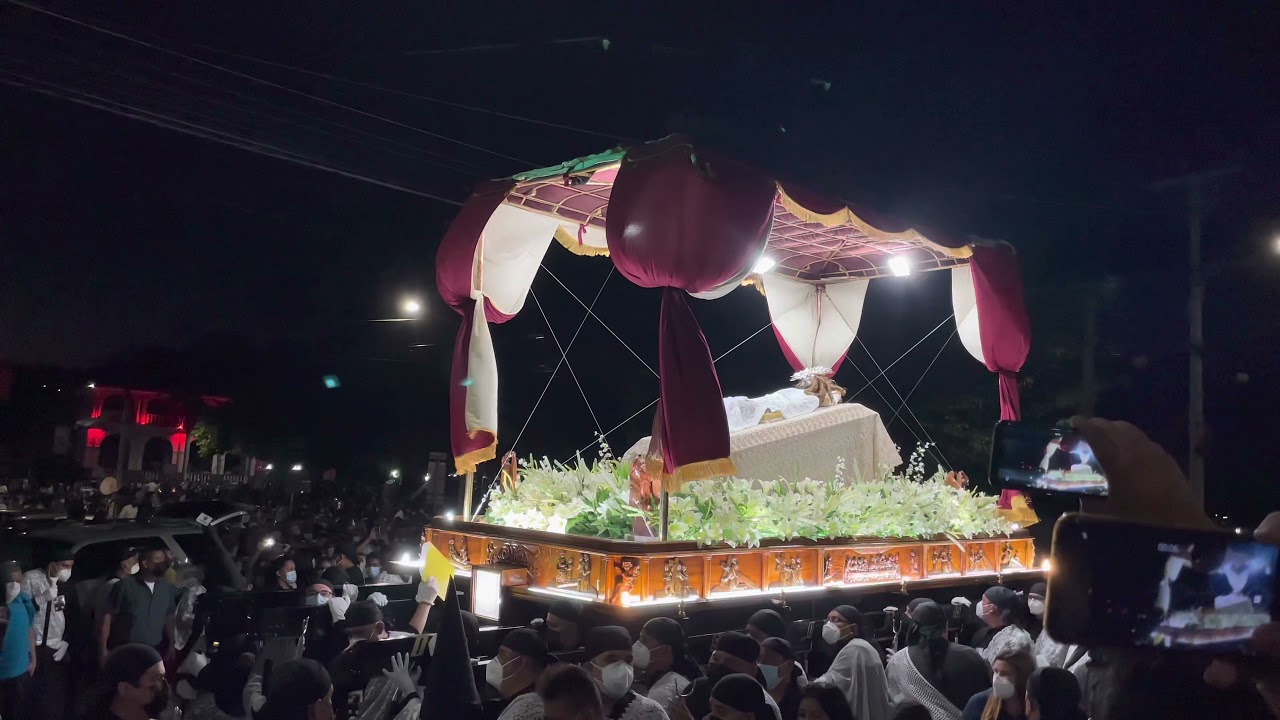 Santo Entierro Sonsonate 2021 - Semana Santa en El Salvador (4K).