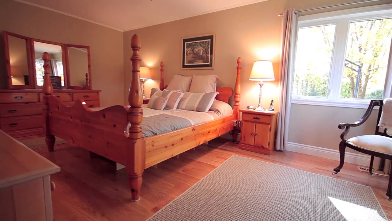 32 Mills Circle - Barrie