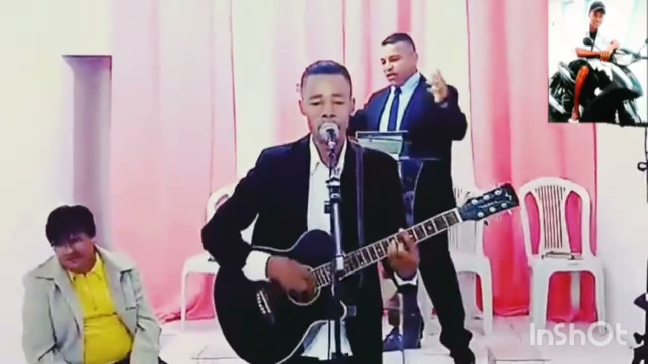 Moisés Louvor e adoração-A Ele a glória.🙏