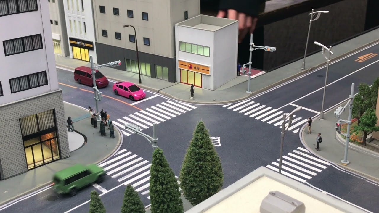 Unique car system of SMALL WORLDS TOKYO