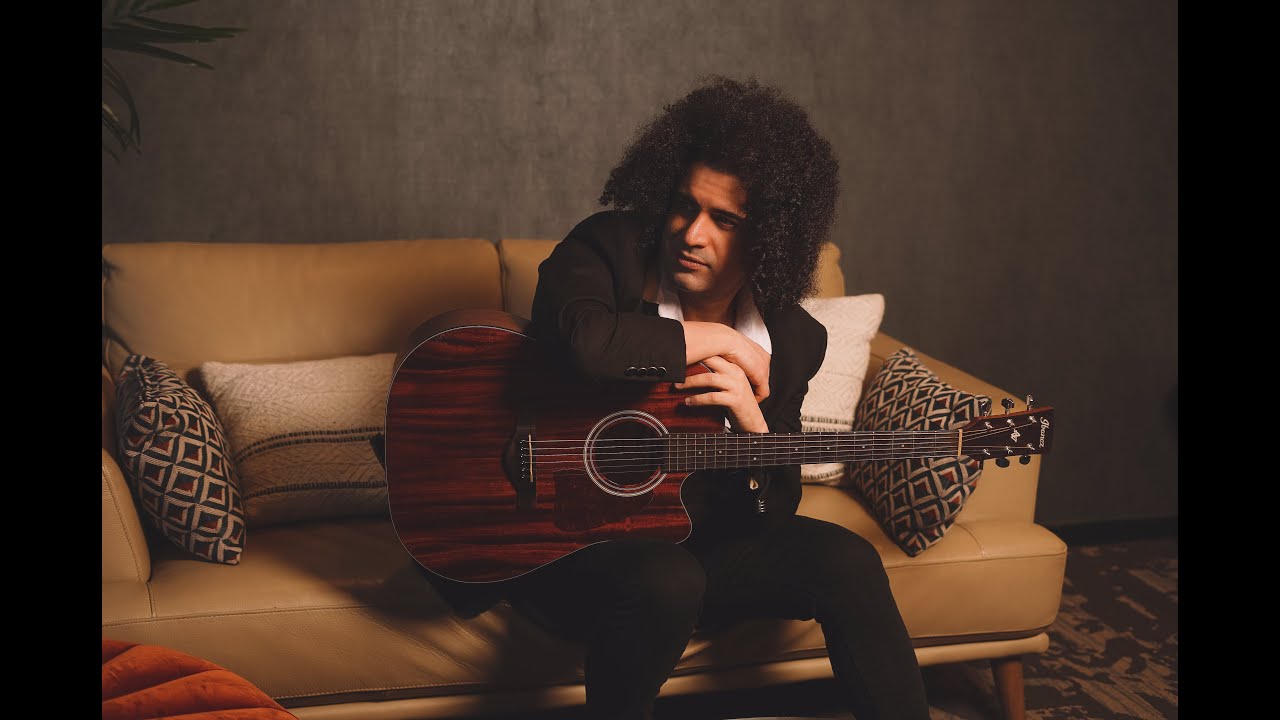 FREDDIE Perth rock acoustic concert performance | Hire from www.artist-bookings.com