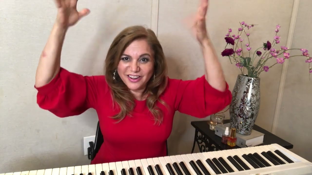 A importância da adoração através da música - Pra. Alda Célia
