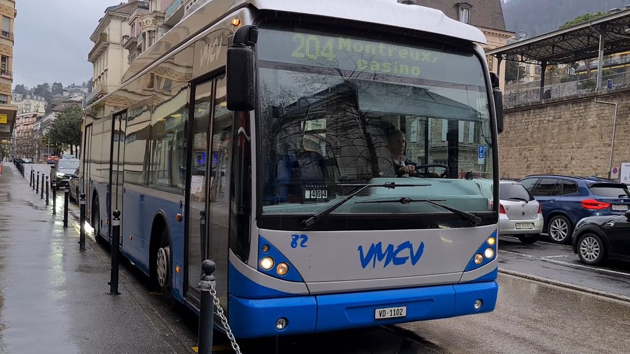 D&eacute;part du Vanhool New A 300 no 82 des VMCV &agrave; Montreux, gare