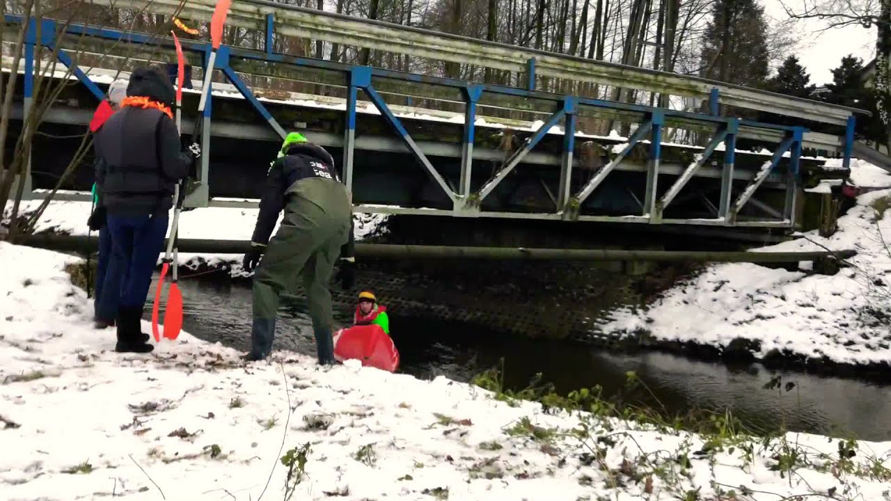 Spływy Pszczynką Poręba Kajak pleasure by SHOWteam.eu