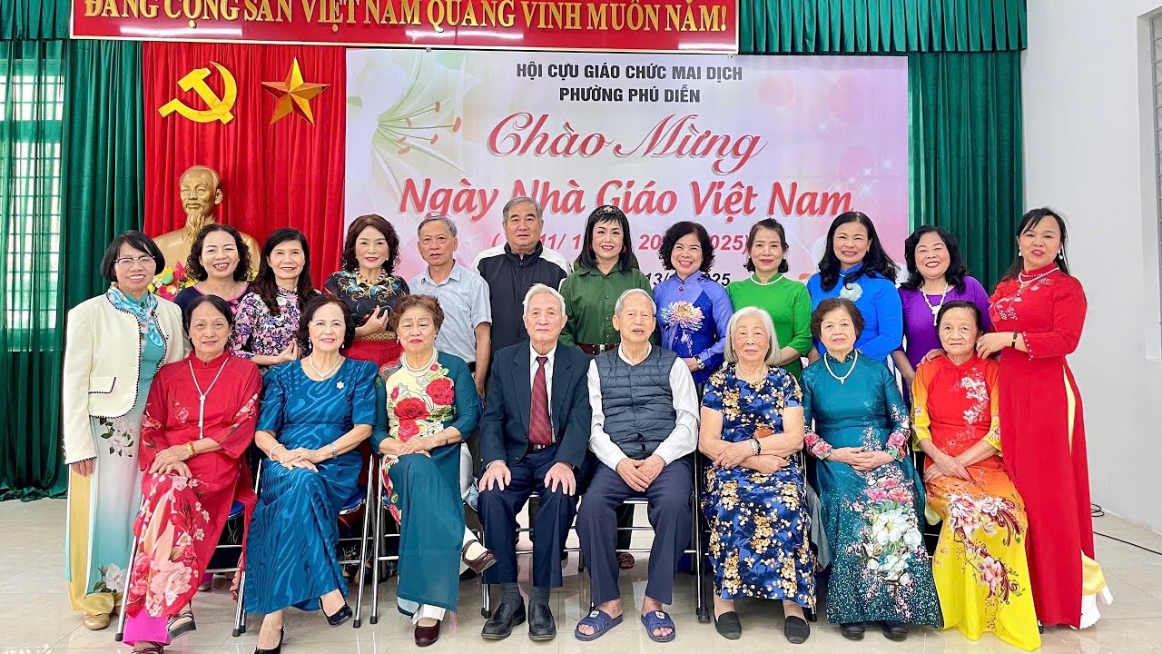 Kỉ niệm 10 năm thành lập CLB giáo chức xóm đình Mai dich! Tóm tắt 1 số hình ảnh hoạt động của CLB 