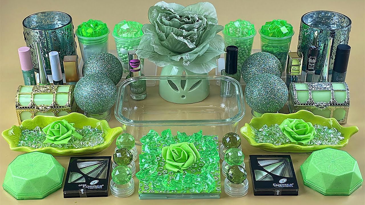 ICE GREEN SLIME. Mixing makeup and glitter into Clear Slime. Satisfying Slime Videos 1080p.